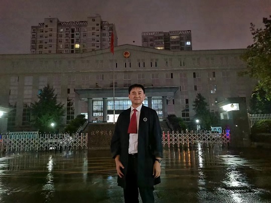 陜西漢中開庭，為某招搖撞騙案辯護